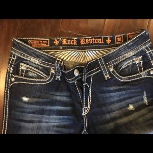 Like new Rock Revival capris